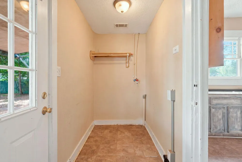 105 League Street Cleveland, TX 77327