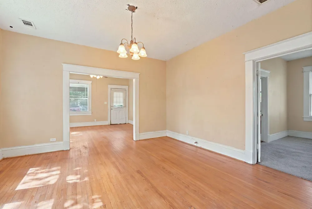 105 League Street Cleveland, TX 77327