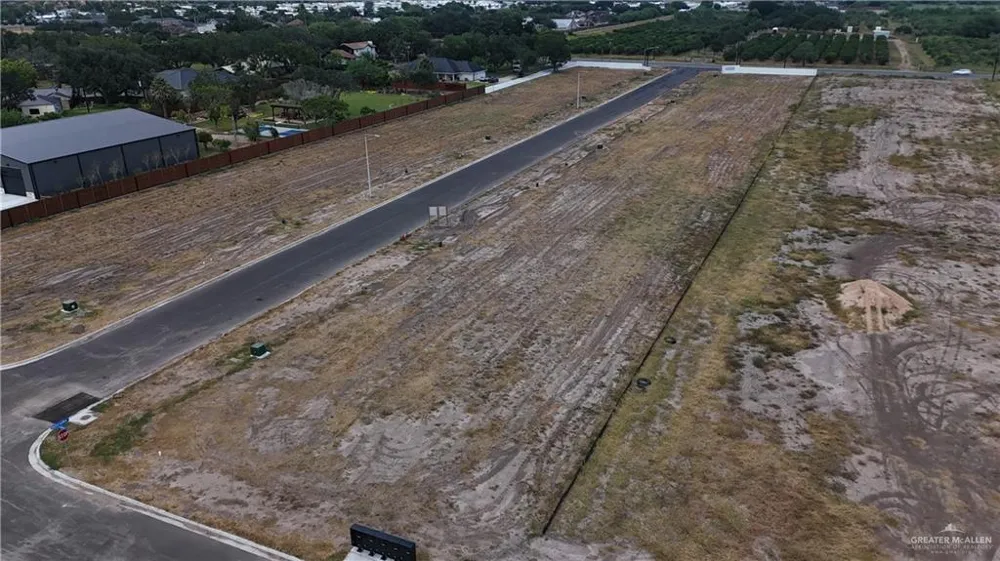 220 Butchart Gardens Road Weslaco, TX 78596