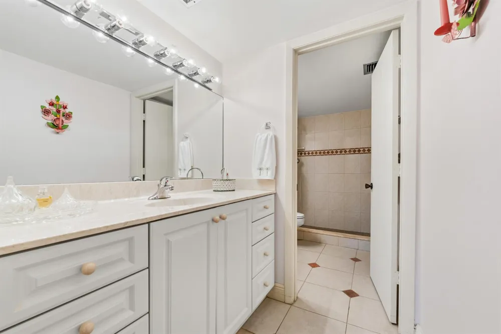 1600 NE Dixie Highway #4-107 Jensen Beach, FL 34957