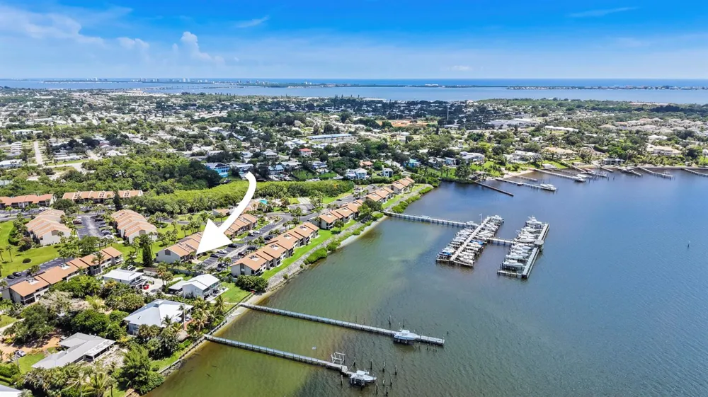 1600 NE Dixie Highway #4-107 Jensen Beach, FL 34957