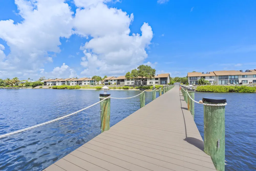 1600 NE Dixie Highway #4-107 Jensen Beach, FL 34957