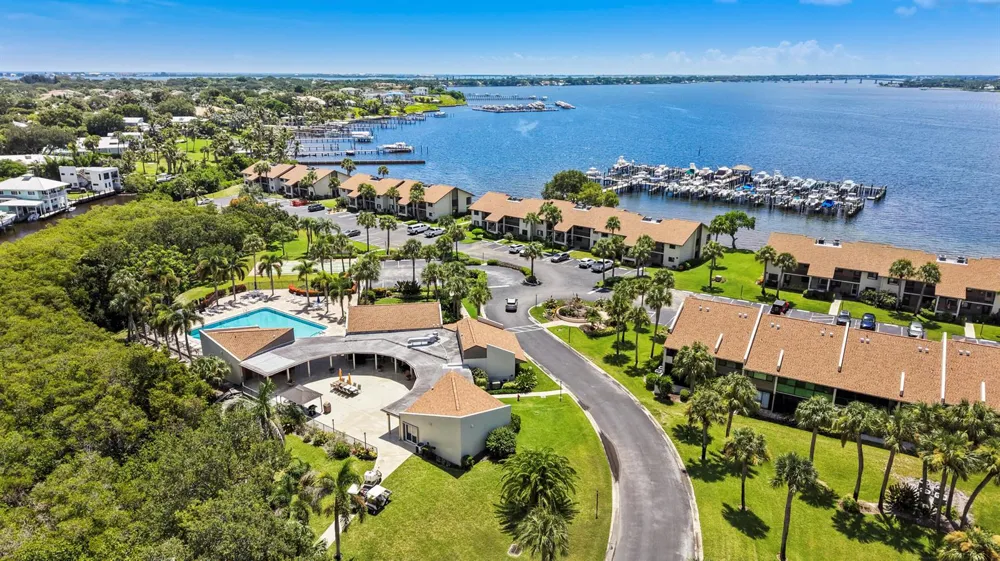 1600 NE Dixie Highway #4-107 Jensen Beach, FL 34957