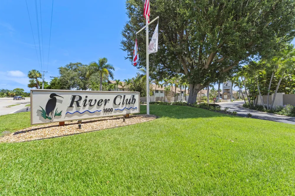 1600 NE Dixie Highway #4-107 Jensen Beach, FL 34957