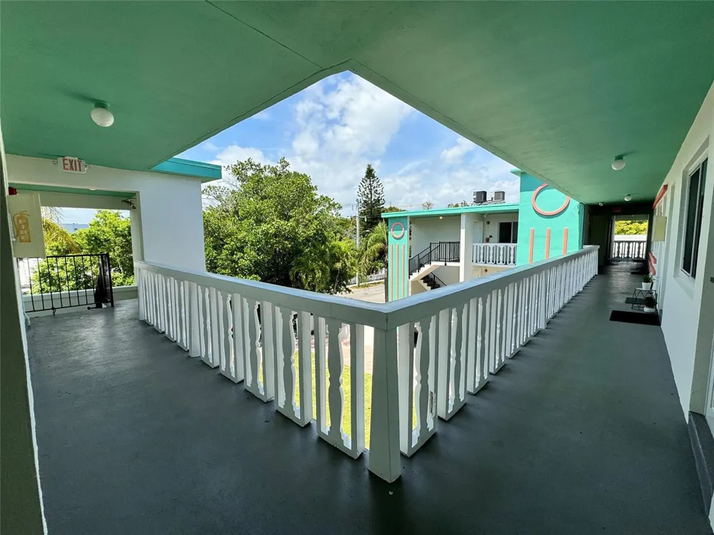 1857 Jefferson Street #205 Hollywood, FL 33020