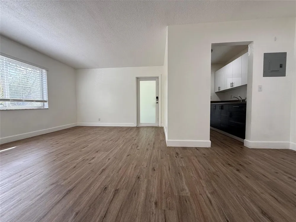 1857 Jefferson Street #205 Hollywood, FL 33020