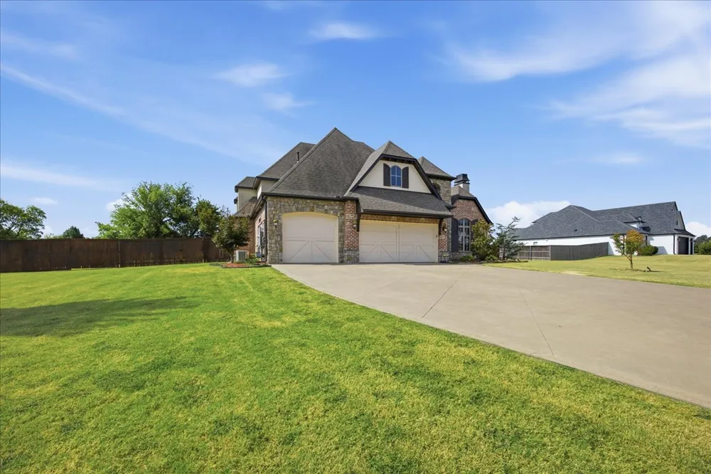 2114 E 176th Street S Mounds, OK 74047
