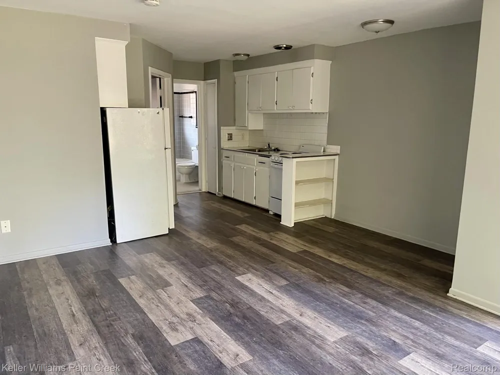 474 W Marshall Ferndale City, MI 48220