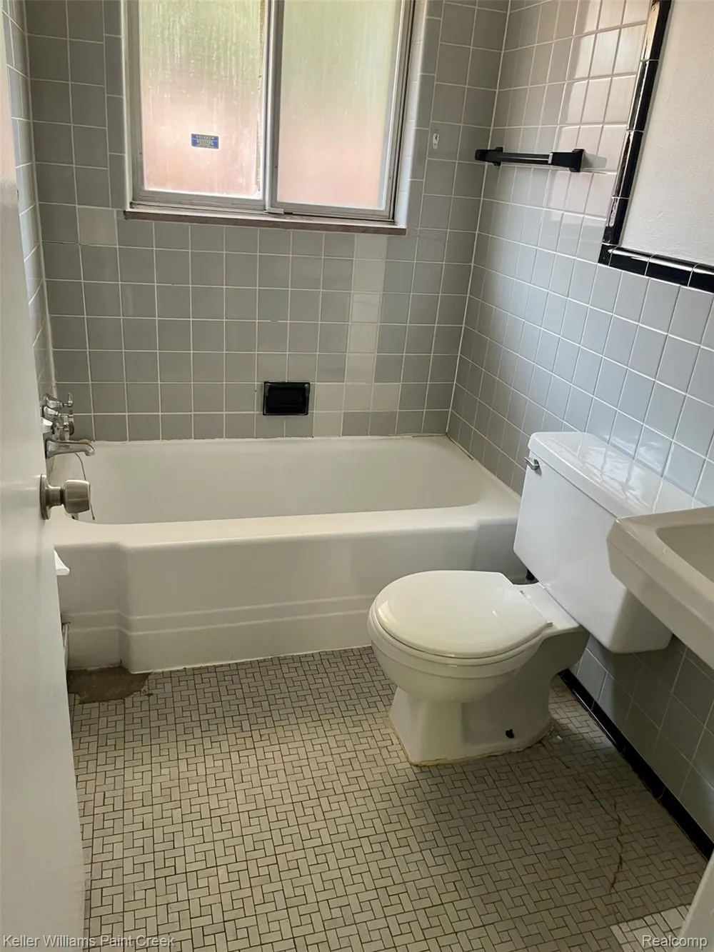 474 W Marshall Ferndale City, MI 48220