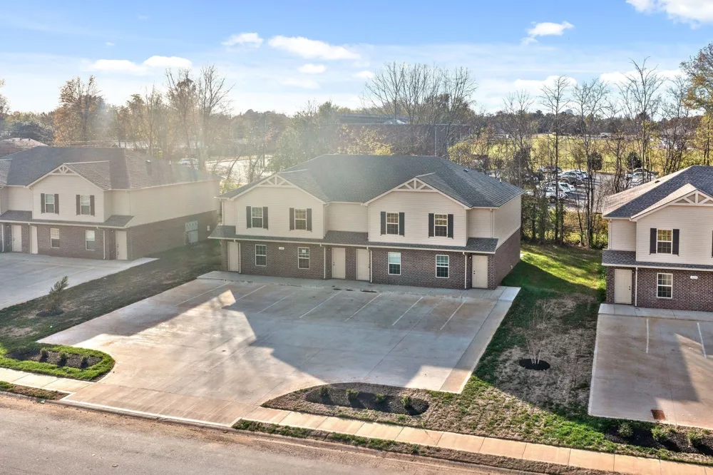 1000 Glenkirk Drive #D Clarksville, TN 37042