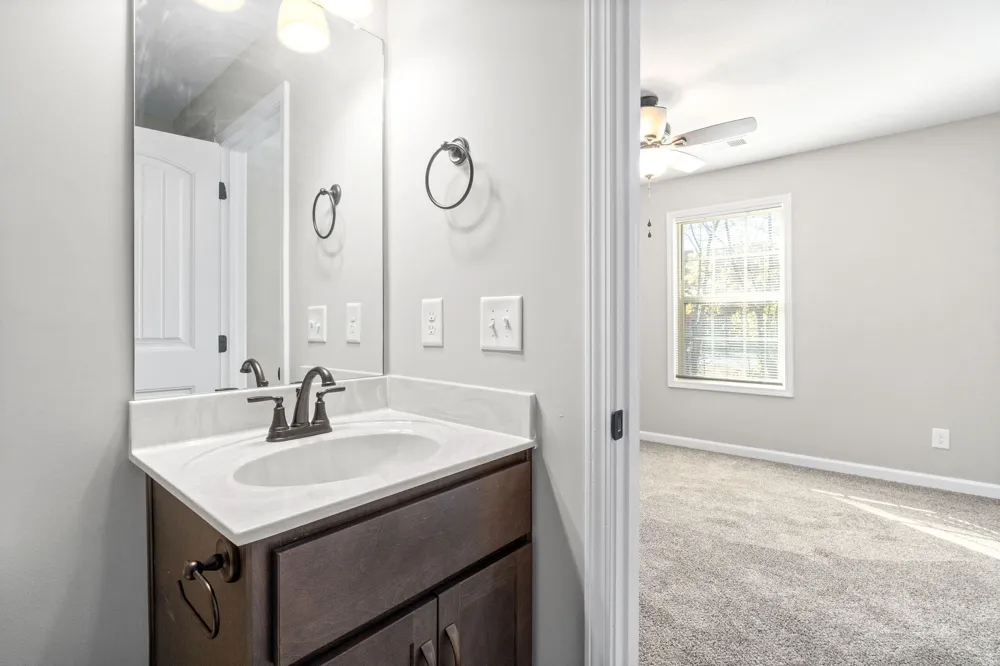 1000 Glenkirk Drive #D Clarksville, TN 37042
