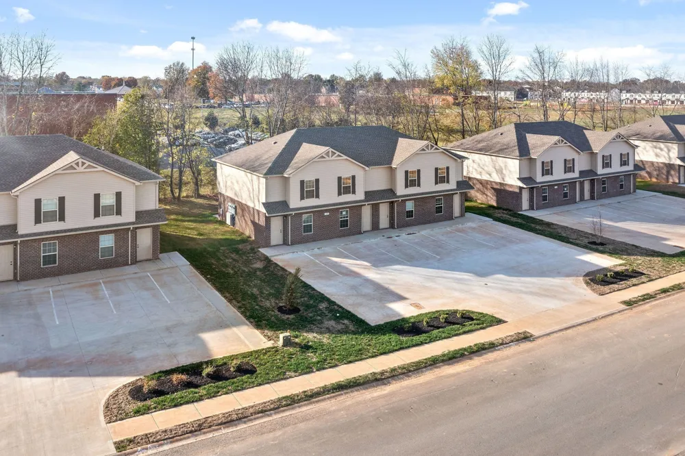 1000 Glenkirk Drive #D Clarksville, TN 37042