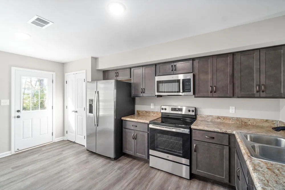 1000 Glenkirk Drive #D Clarksville, TN 37042