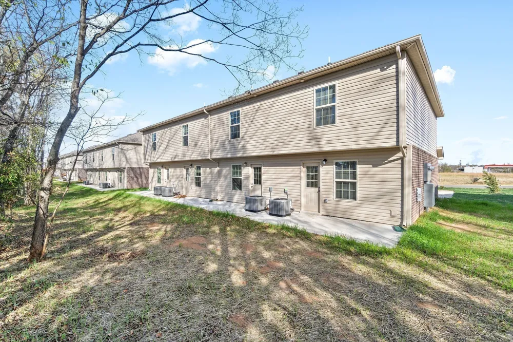 1000 Glenkirk Drive #D Clarksville, TN 37042