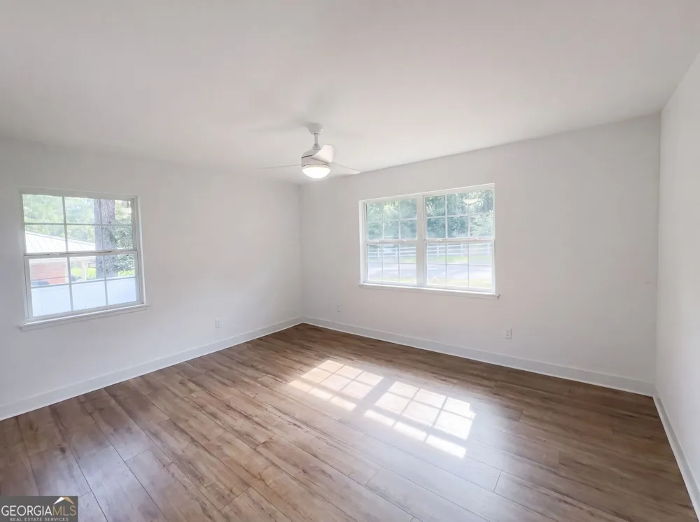 1625 Windsor DR Waycross, GA 31501