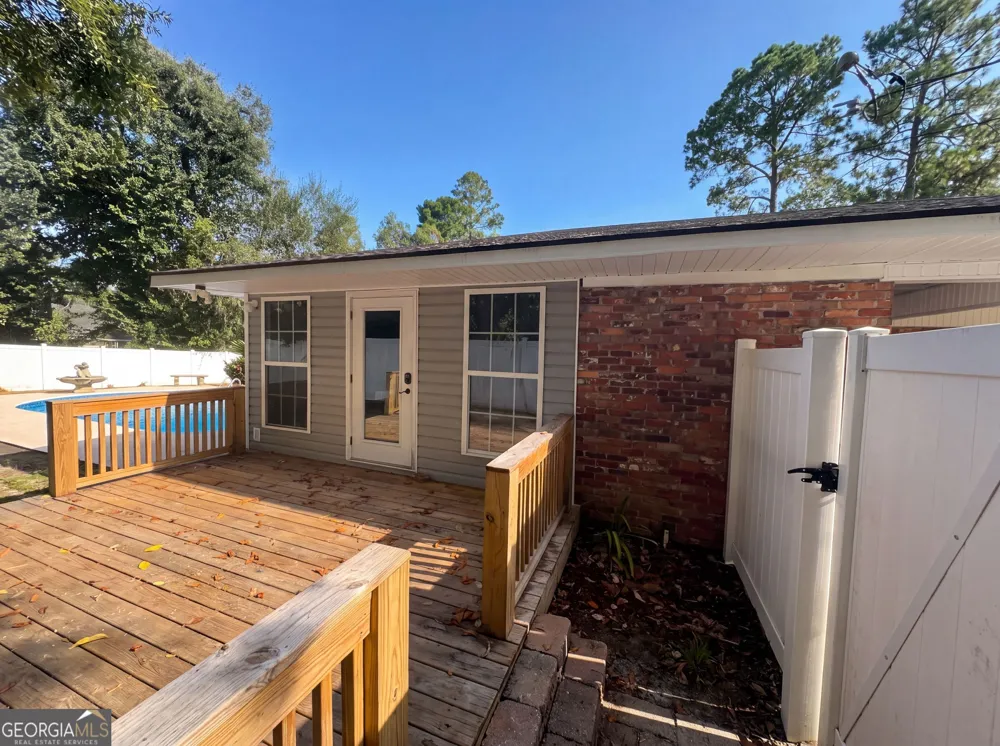 1625 Windsor DR Waycross, GA 31501