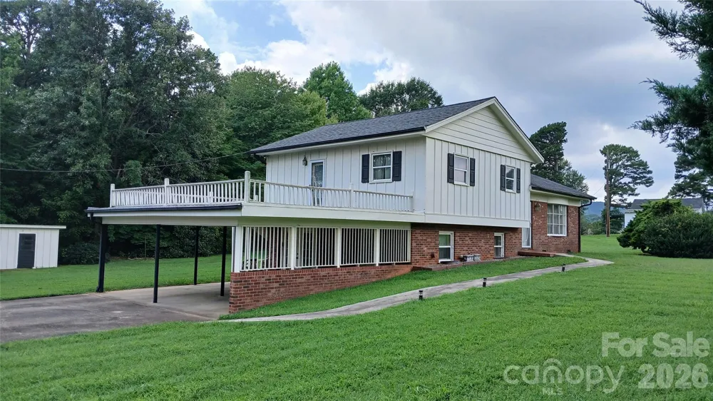 3830 Dowell Street Hickory, NC 28602