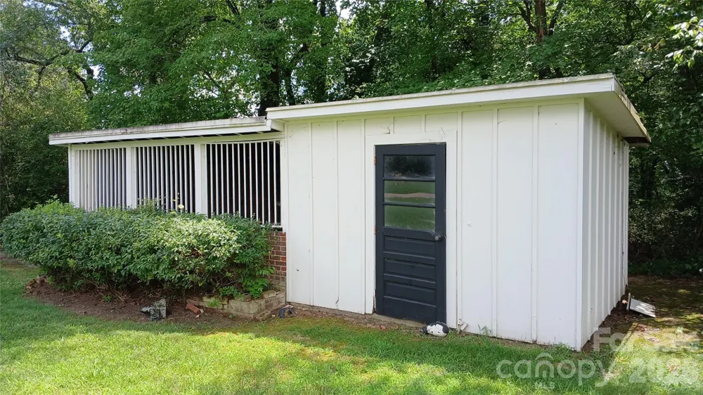 3830 Dowell Street Hickory, NC 28602