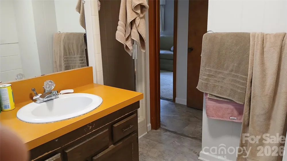 3830 Dowell Street Hickory, NC 28602