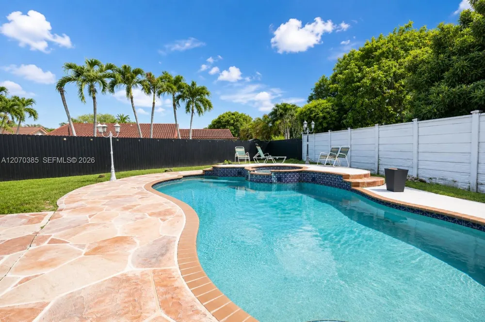 12231 SW 1st St Miami, FL 33184