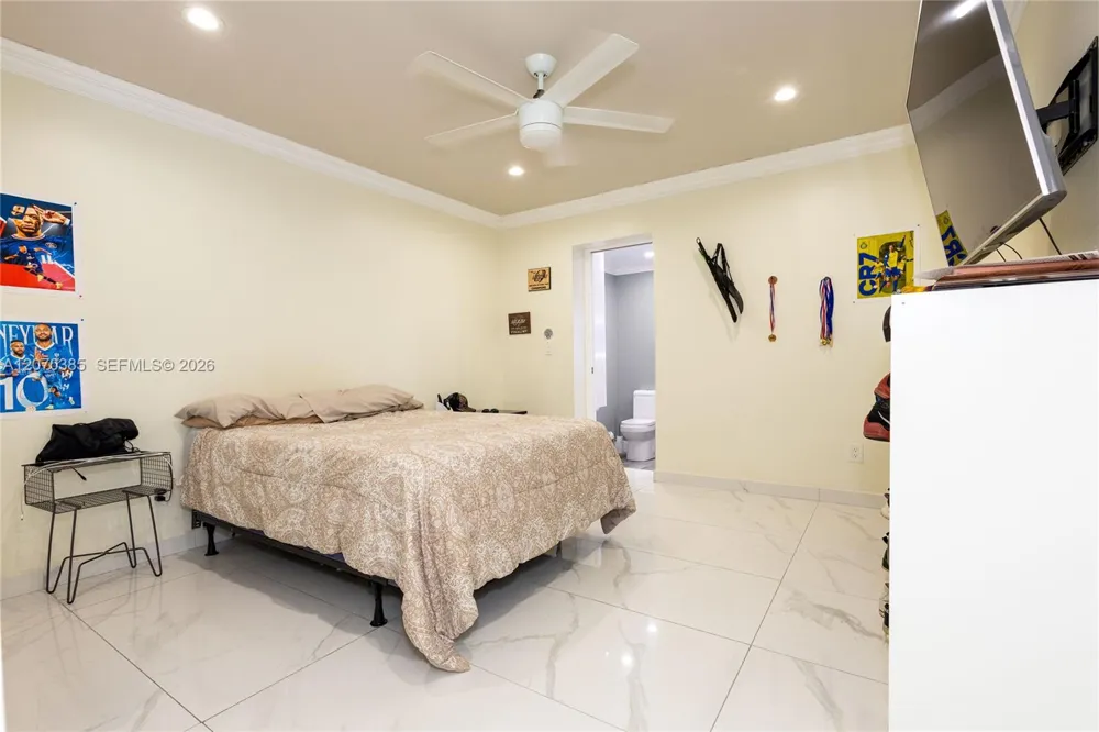 12231 SW 1st St Miami, FL 33184