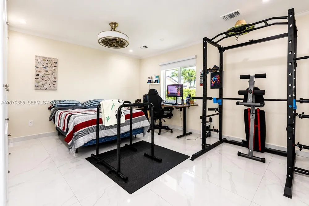 12231 SW 1st St Miami, FL 33184