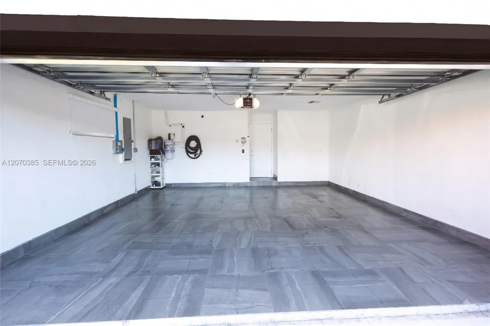 12231 SW 1st St Miami, FL 33184
