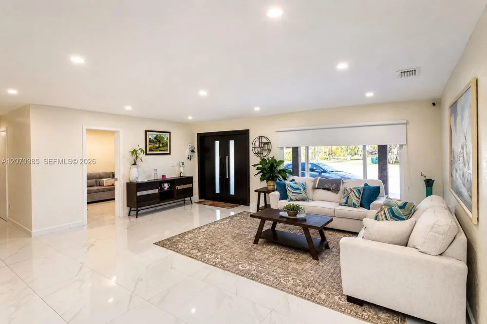 12231 SW 1st St Miami, FL 33184