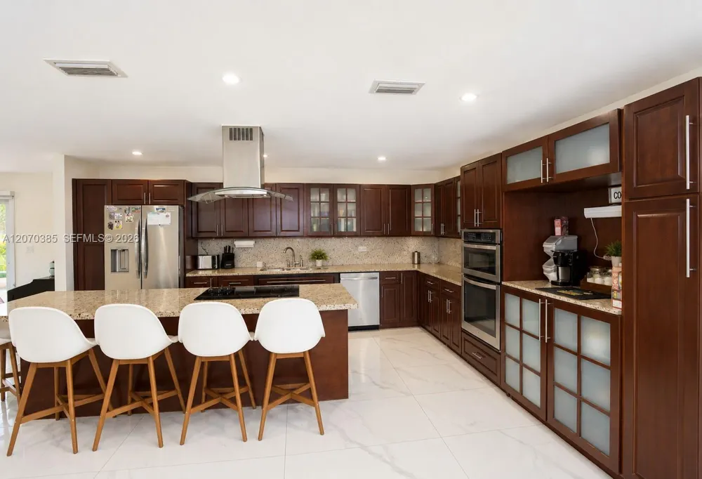 12231 SW 1st St Miami, FL 33184
