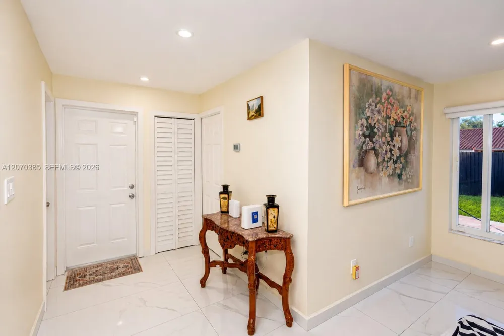 12231 SW 1st St Miami, FL 33184