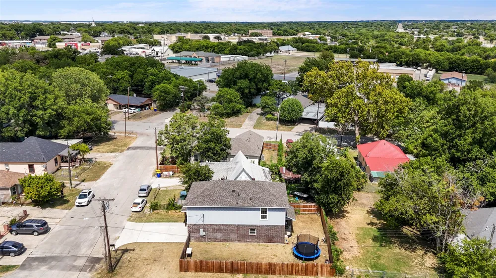 105 Lamar Street Hillsboro, TX 76645
