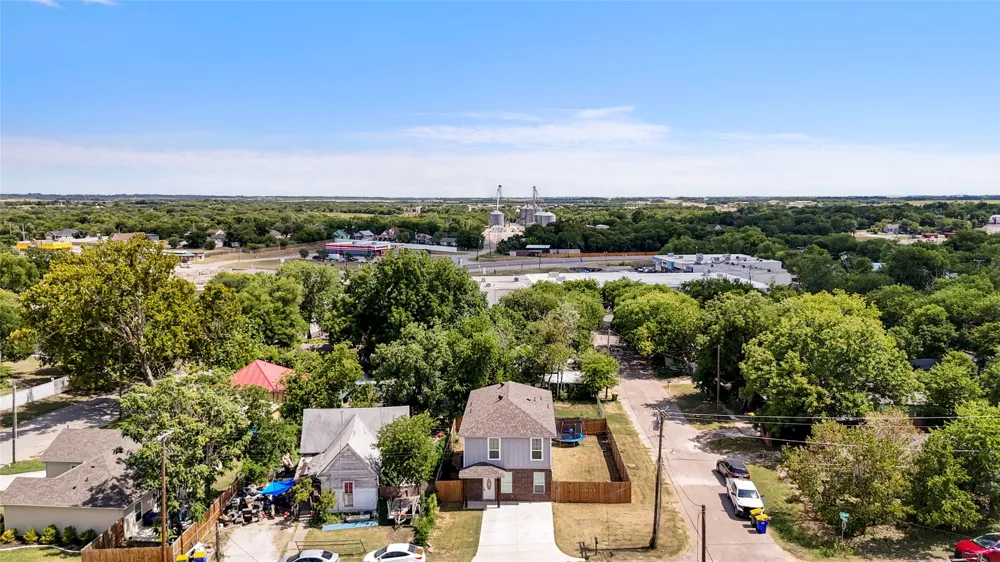105 Lamar Street Hillsboro, TX 76645
