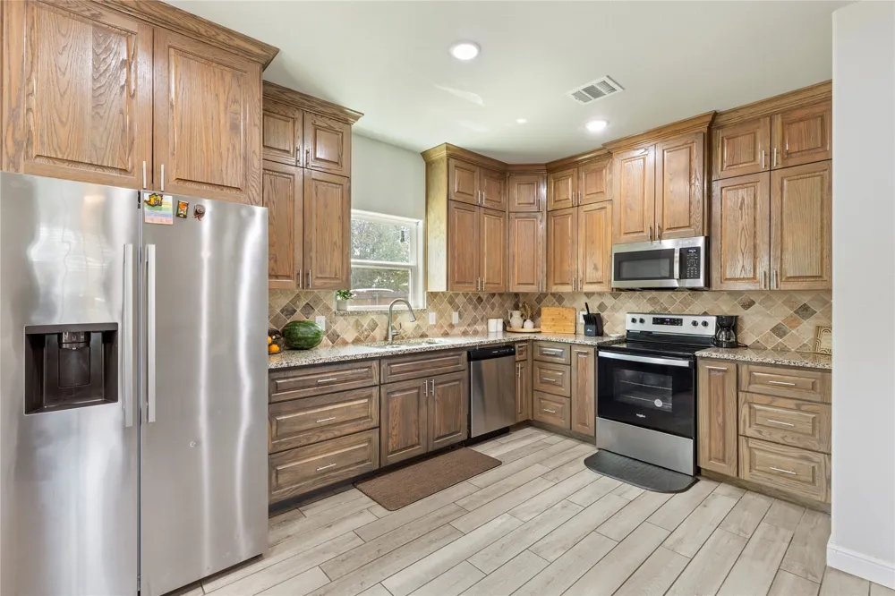 105 Lamar Street Hillsboro, TX 76645