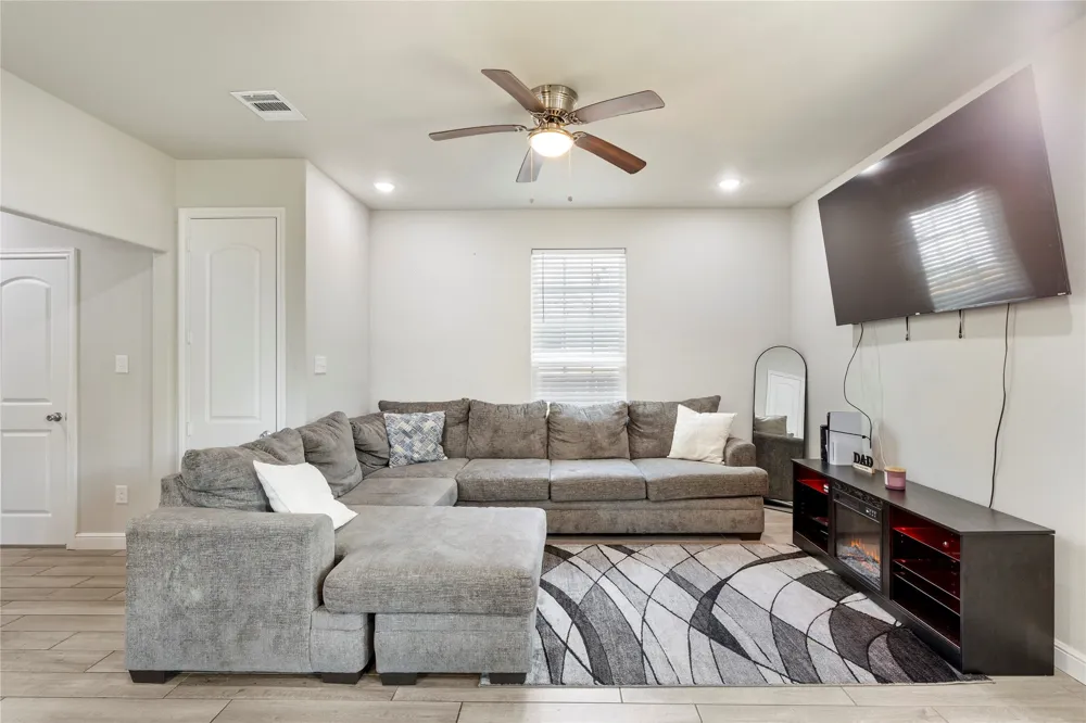 105 Lamar Street Hillsboro, TX 76645