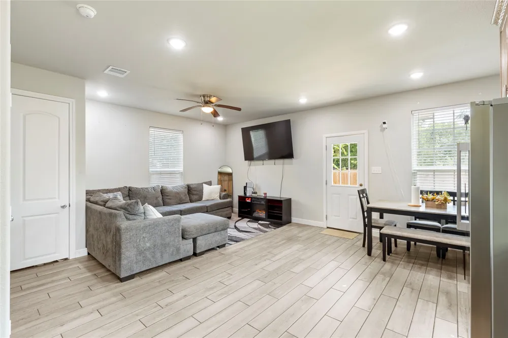 105 Lamar Street Hillsboro, TX 76645
