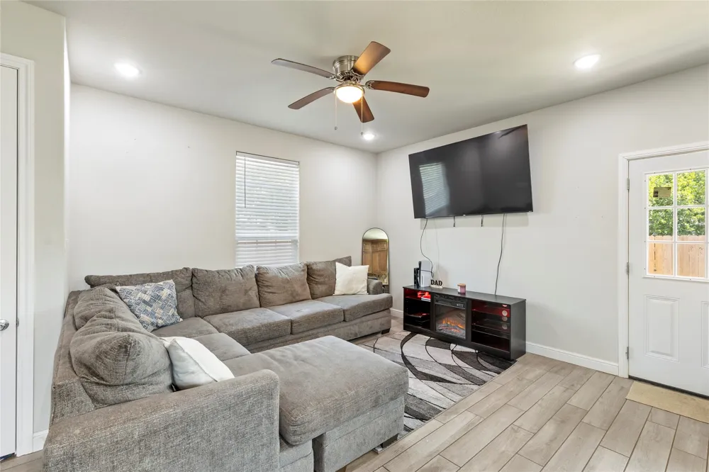 105 Lamar Street Hillsboro, TX 76645