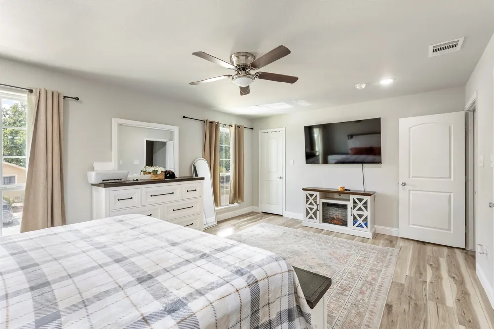 105 Lamar Street Hillsboro, TX 76645