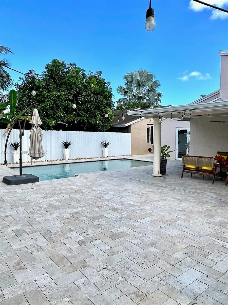 19342 SW 119th Ct Miami, FL 33177