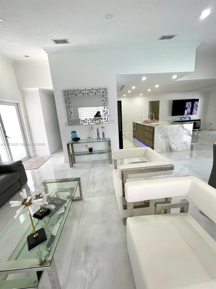 19342 SW 119th Ct Miami, FL 33177