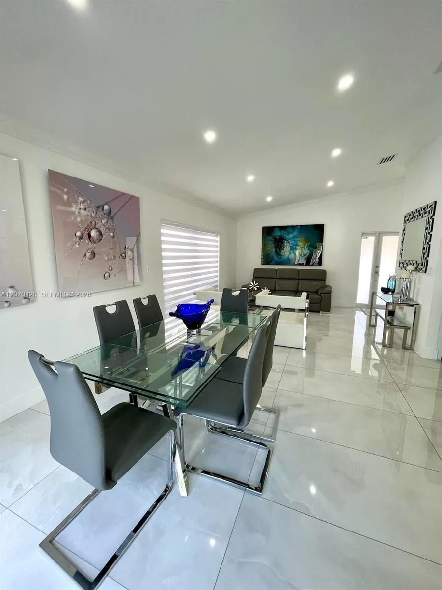 19342 SW 119th Ct Miami, FL 33177