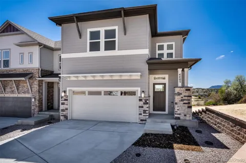 4405 Peak Crest View