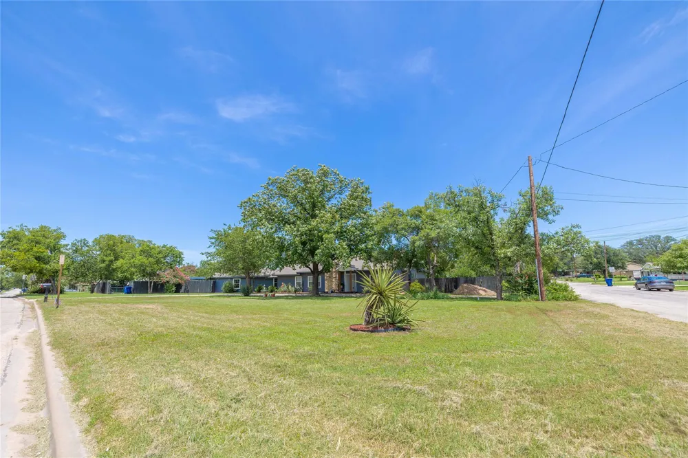 2620 Vine Street Brownwood, TX 76801