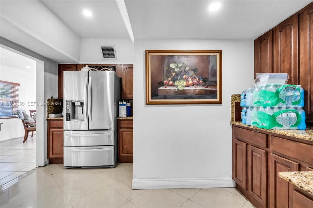 820 E 10th Ave Hialeah, FL 33010