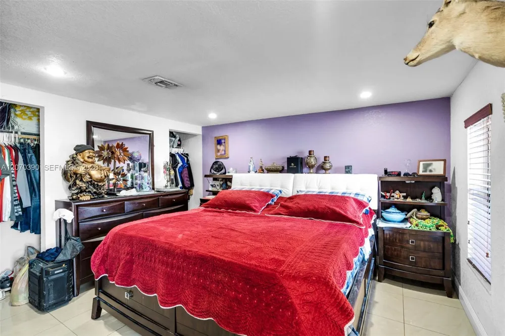 820 E 10th Ave Hialeah, FL 33010