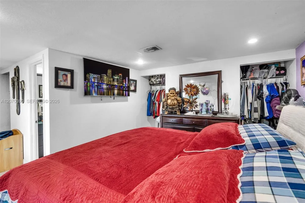 820 E 10th Ave Hialeah, FL 33010