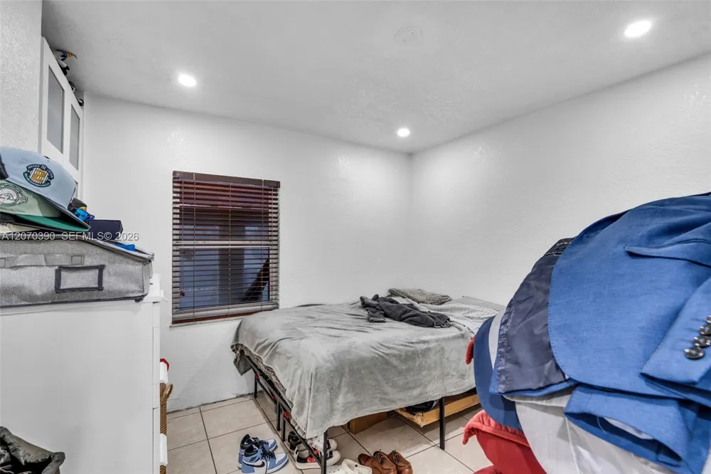 820 E 10th Ave Hialeah, FL 33010
