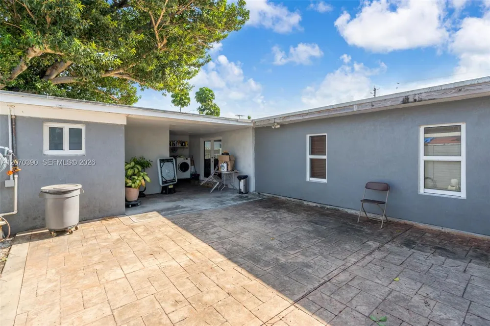 820 E 10th Ave Hialeah, FL 33010