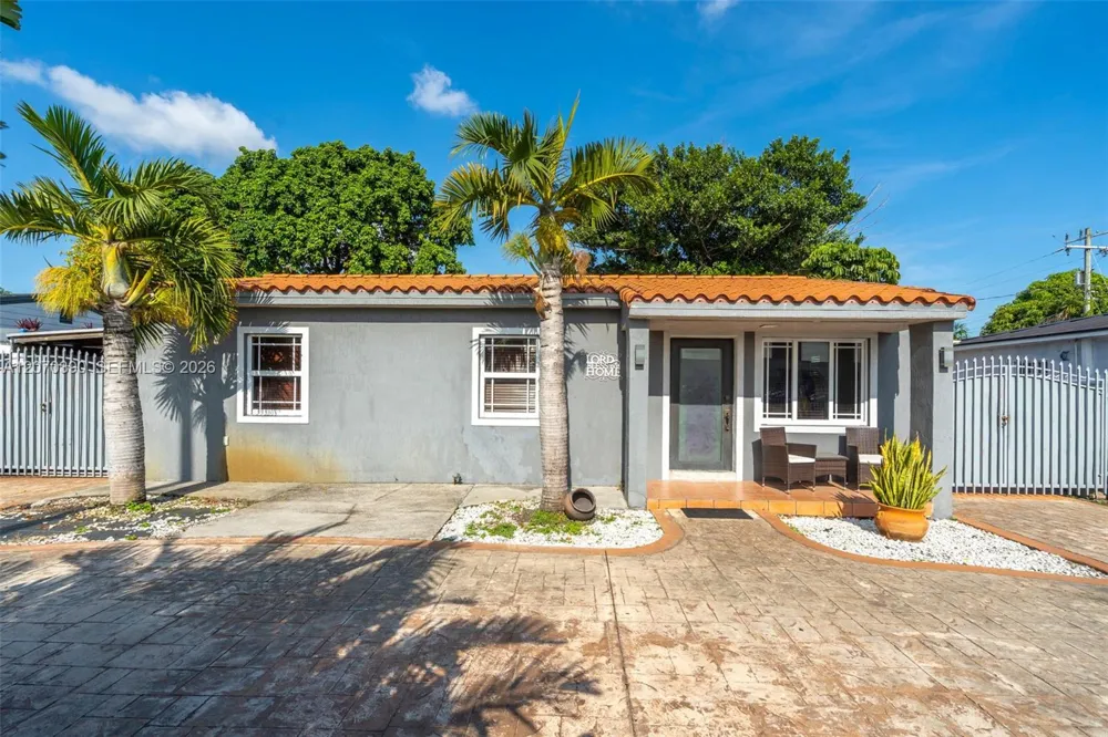 820 E 10th Ave Hialeah, FL 33010
