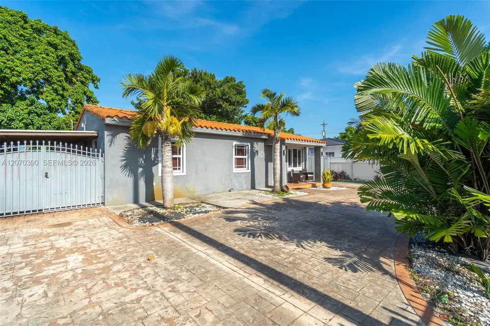 820 E 10th Ave Hialeah, FL 33010