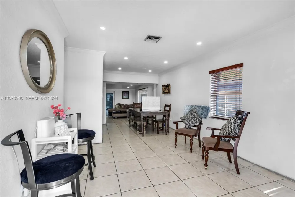 820 E 10th Ave Hialeah, FL 33010